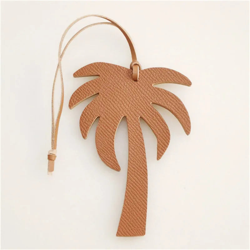 Alirattan New Trendy Genuine Leather Eagle Keychain Date Palm Camel Star Luxury Pendant Charm Accessories Character Coconut Tree