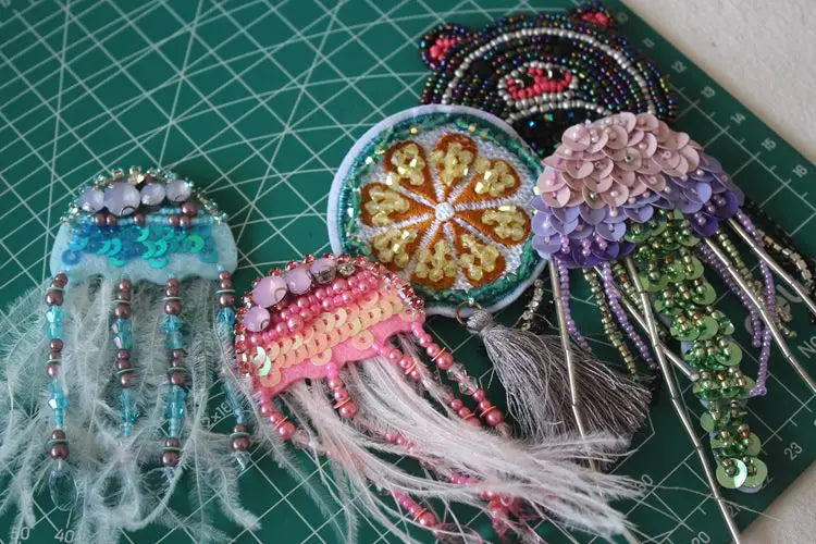 clothing decoration, hand beading, sewing, sequins, three-dimensional hanging, patch, cloth sticker, DIY jewelry, sweater, shoes